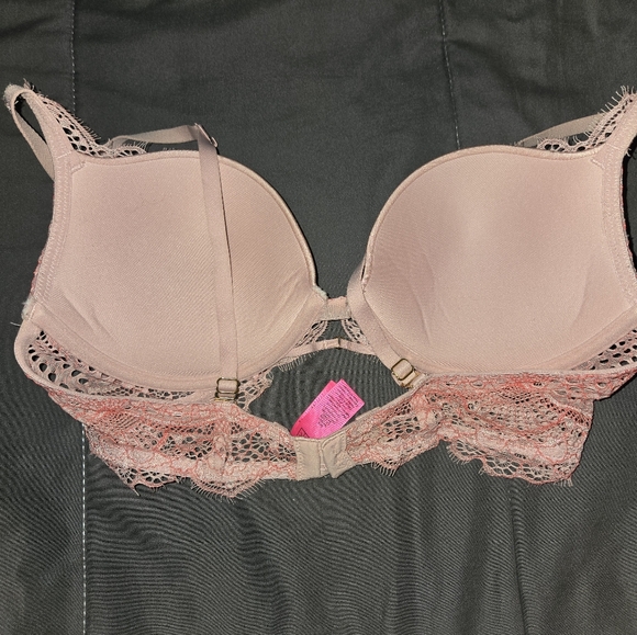 La Senza Pushup bras - Picture 2 of 2